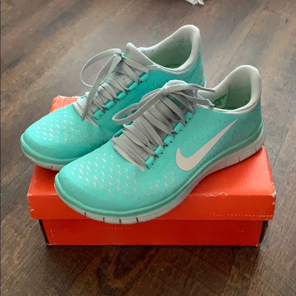Tiffany Blue Nike Free Runs!